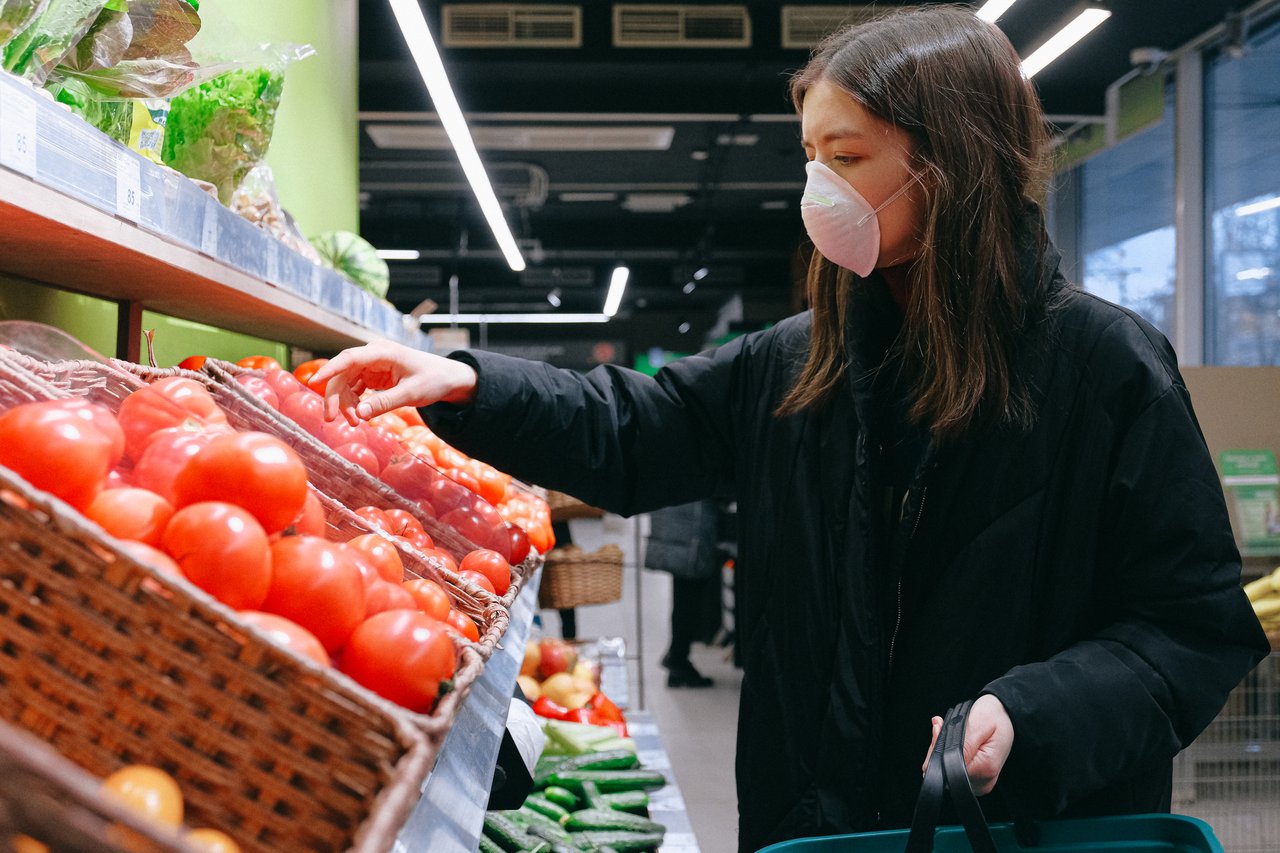 woman-in-face-mask-shopping-in-supermarket-3987221